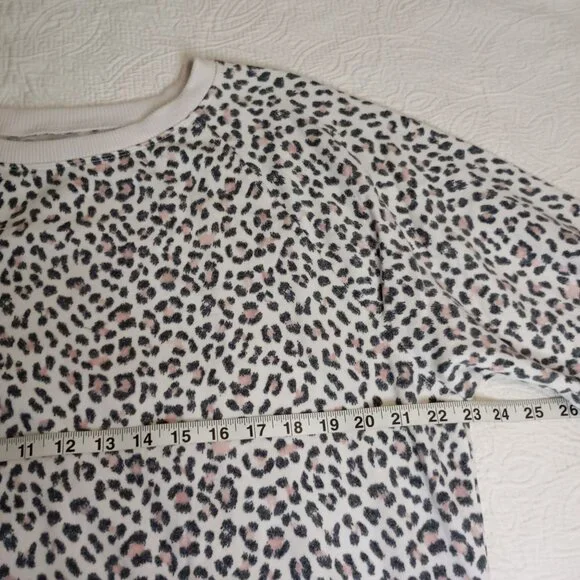 NWT Victorias Secret Leopard Print Crewneck Sweatshirt L/G White & Pink - Picture 9 of 10